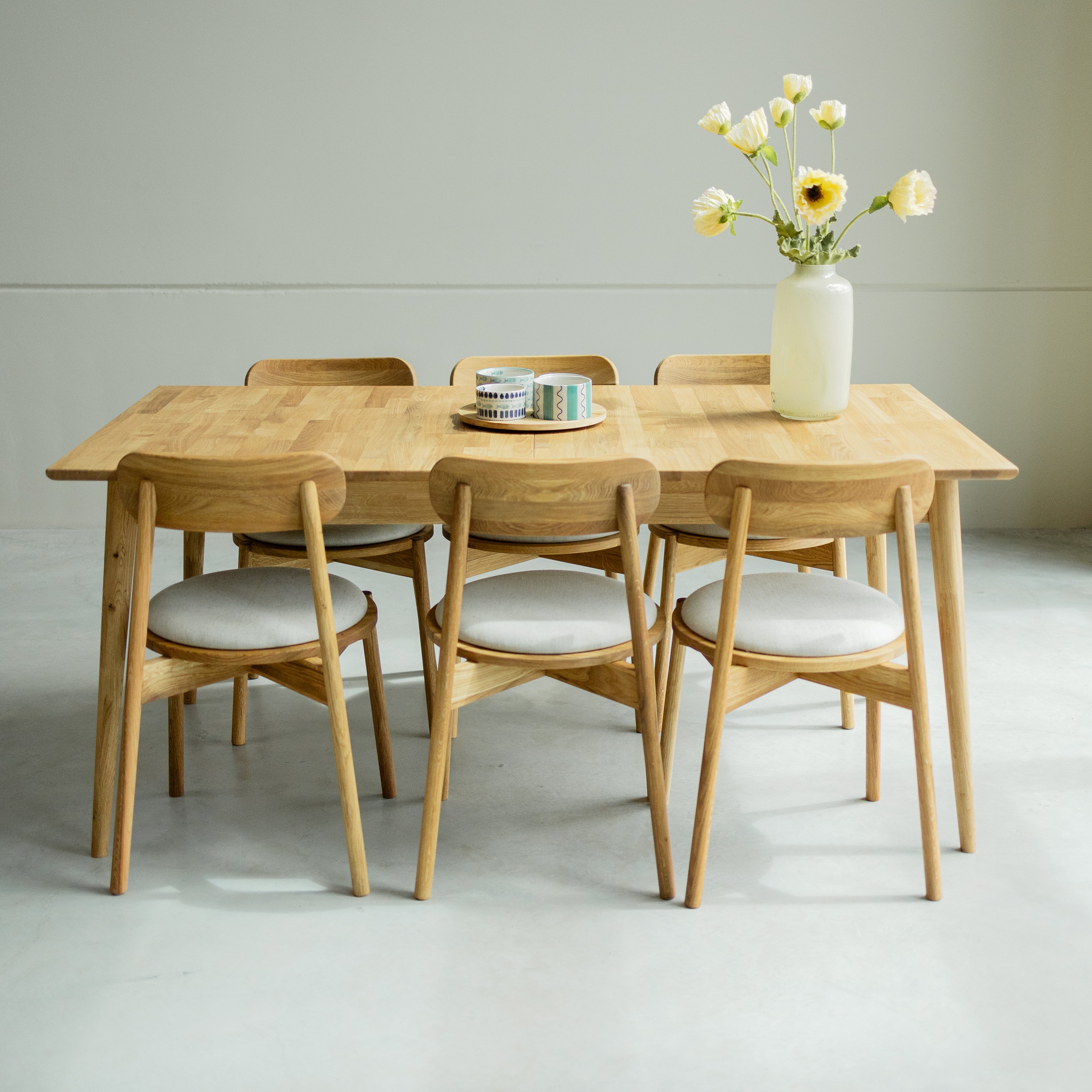 Quel type de table pour des chaises en bois ?