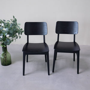 Chaise en bois massif de frêne Kodama, couleur noire - Lot de 2 ou 4 chaises - VESKOR