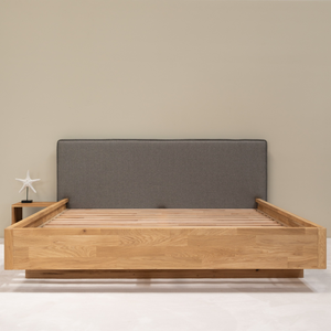 Lit en bois massif de chêne design et durable