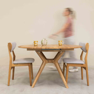 Table à manger ronde extensible en bois massif de chêne Carmen - NordicStory