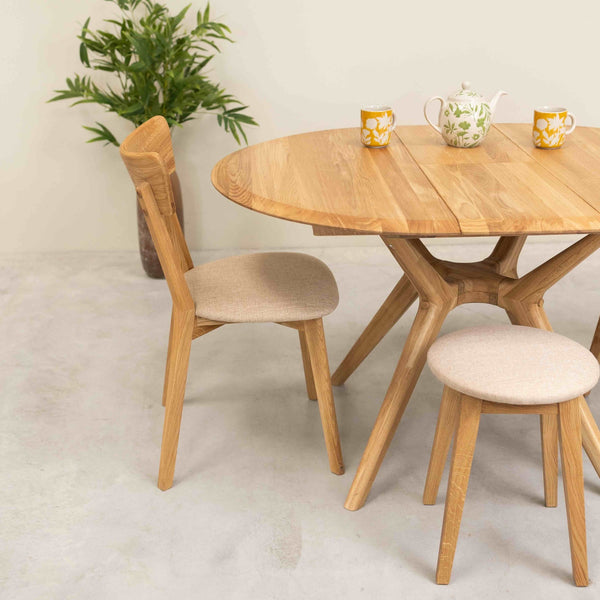 Table à manger ronde extensible en bois massif de chêne Carmen - NordicStory