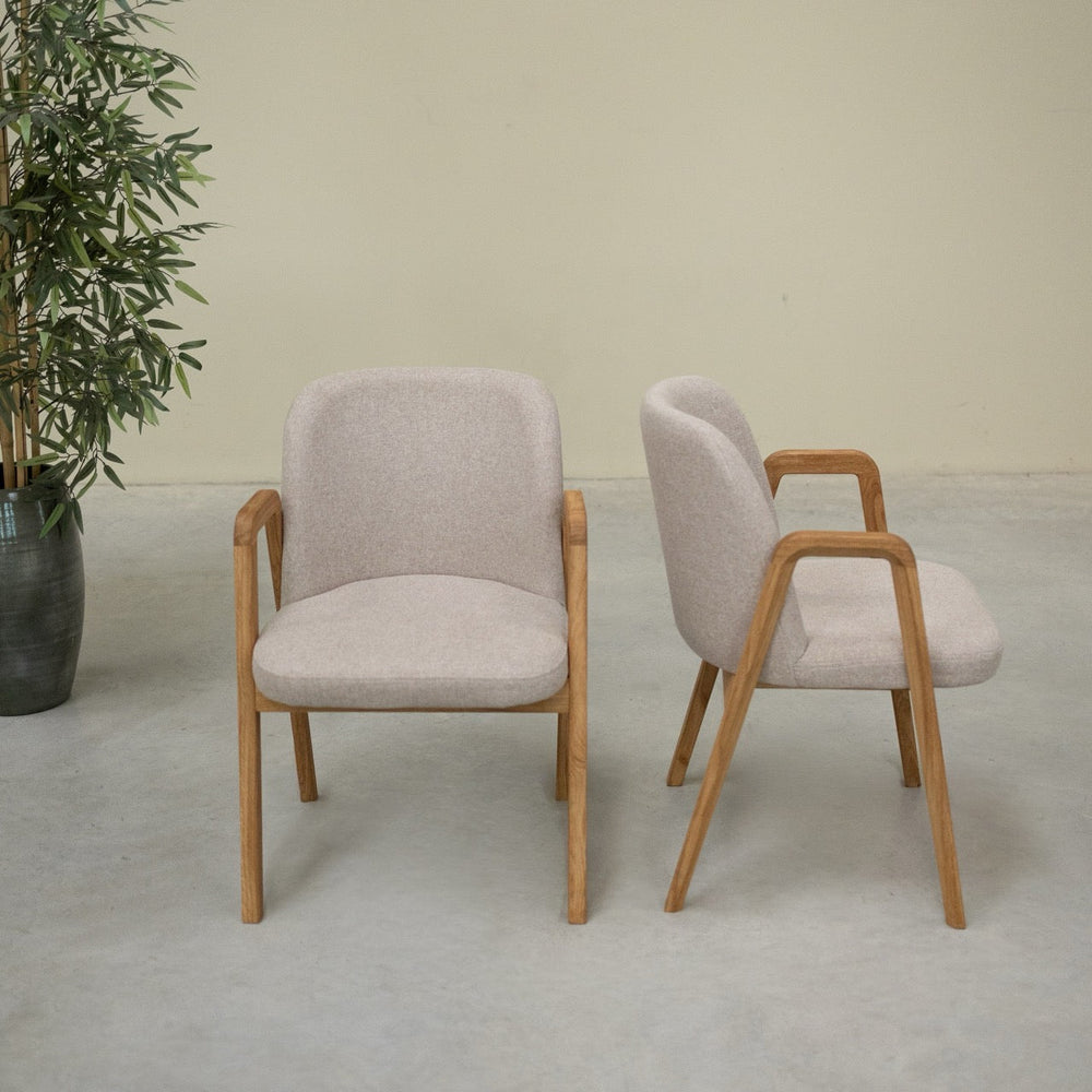 Chaise de salle à manger en bois massif de chêne Chill, revêtement en tissu Gris / Beige – Lot de 2 ou 4 chaises - VESKOR