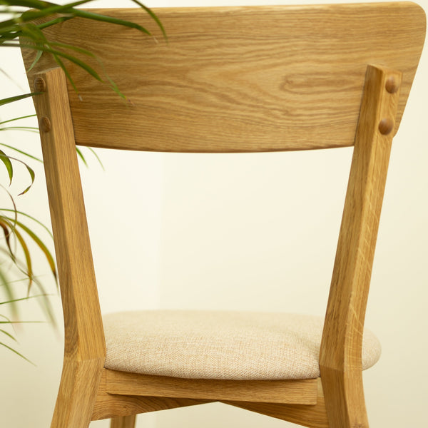 Chaise de salle à manger en bois massif de chêne Diana, revêtement Beige – Lot de 2 ou 4 chaises - NordicStory