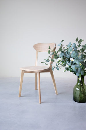 Chaise de salle à manger en bois massif de chêne Isku – Lot de 2 ou 4 chaises - NordicStory