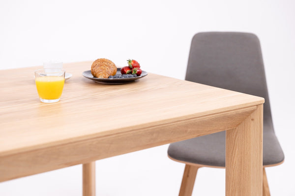 Table à manger extensible en bois massif DITA - KARPIS