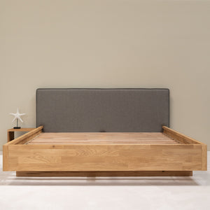 Lit en bois massif de chêne design et durable