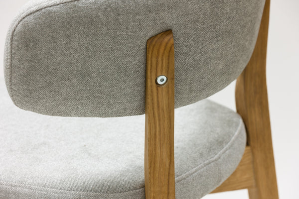 Chaise en bois massif de chêne Claus, revêtement Gris/Marron - Lot de 2 ou 4 chaises - VESKOR