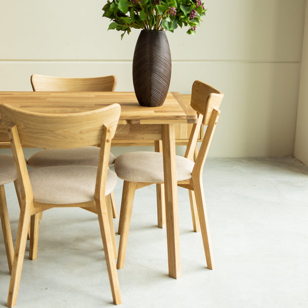 Chaise de salle à manger en bois massif de chêne Diana, revêtement Beige – Lot de 2 ou 4 chaises - NordicStory