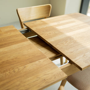 Table à manger extensible en bois massif de chêne Monty - NordicStory
