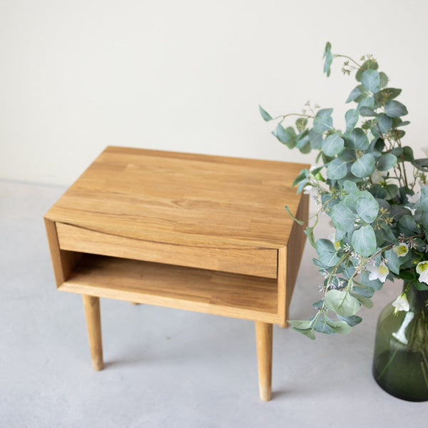 Table de chevet en bois massif de chêne Escandi 2 - NordicStory