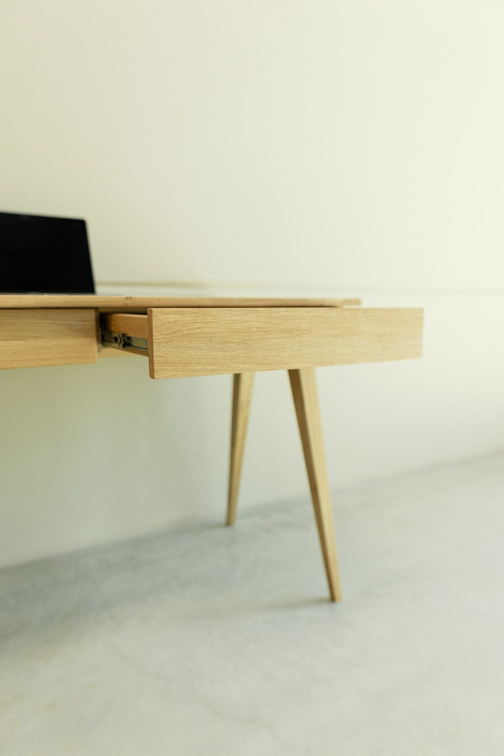 Bureau console en bois massif de chêne Berg - NordicStory
