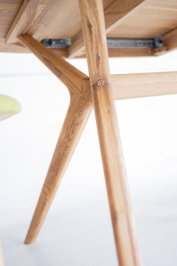 Table à manger extensible en bois massif de chêne Carmen - NordicStory