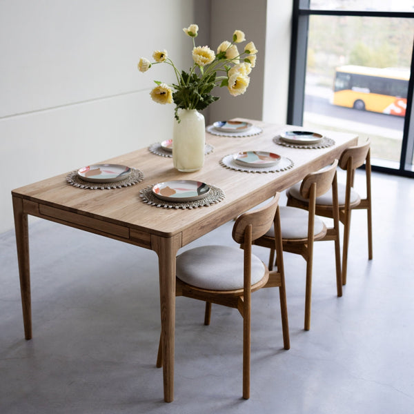 Table à manger extensible en bois massif de chêne Bergamo - NordicStory