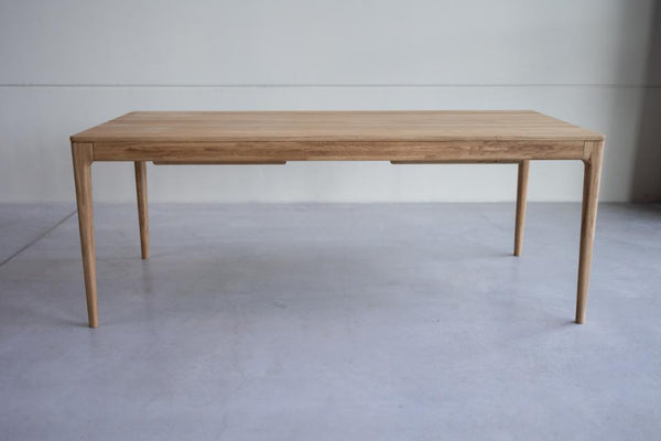 Table à manger extensible en bois massif de chêne Bergamo - NordicStory