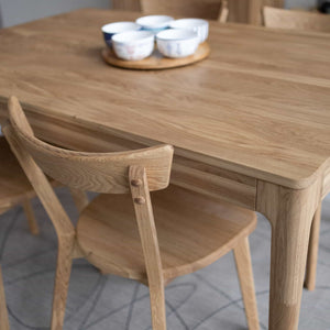 Table à manger extensible en bois massif de chêne Bergamo - NordicStory