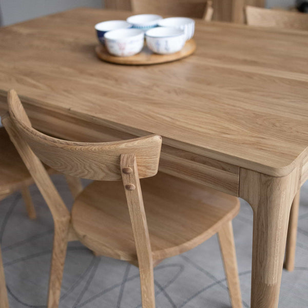 Table à manger extensible en bois massif de chêne Bergamo - NordicStory