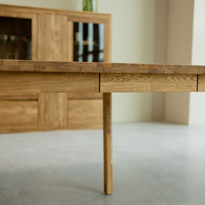 Table à manger extensible en bois massif de chêne Balder - NordicStory