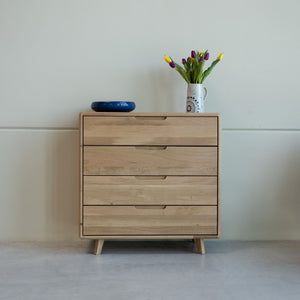Commode en bois massif Suède 4.1 – NordicStory