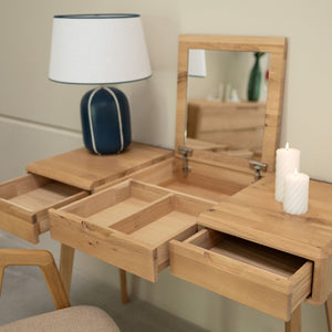 Coiffeuse en bois massif Suède 1 – NordicStory