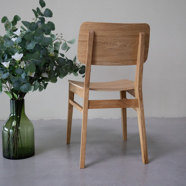 Chaise en bois massif de chêne Kodama - Lot de 2 ou 4 chaises - NordicStory