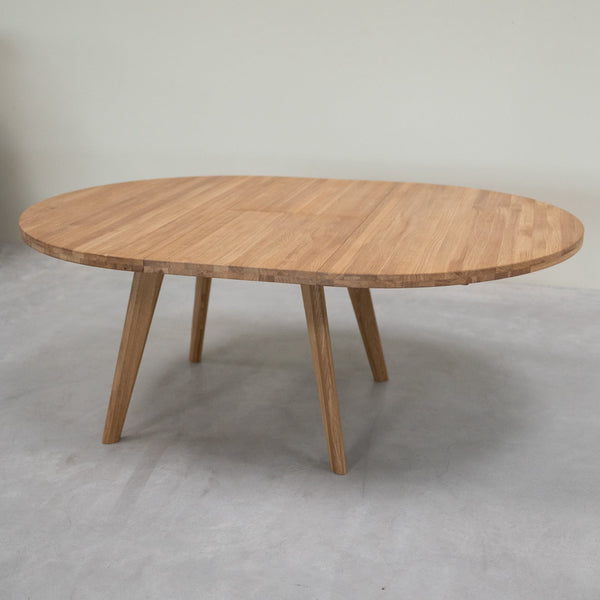 Table à manger ronde extensible en bois massif de chêne Léa - NordicStory