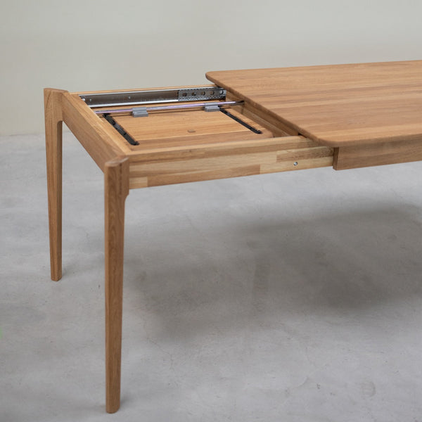 Table à manger rectangulaire extensible en bois massif de chêne Astrid - NordicStory