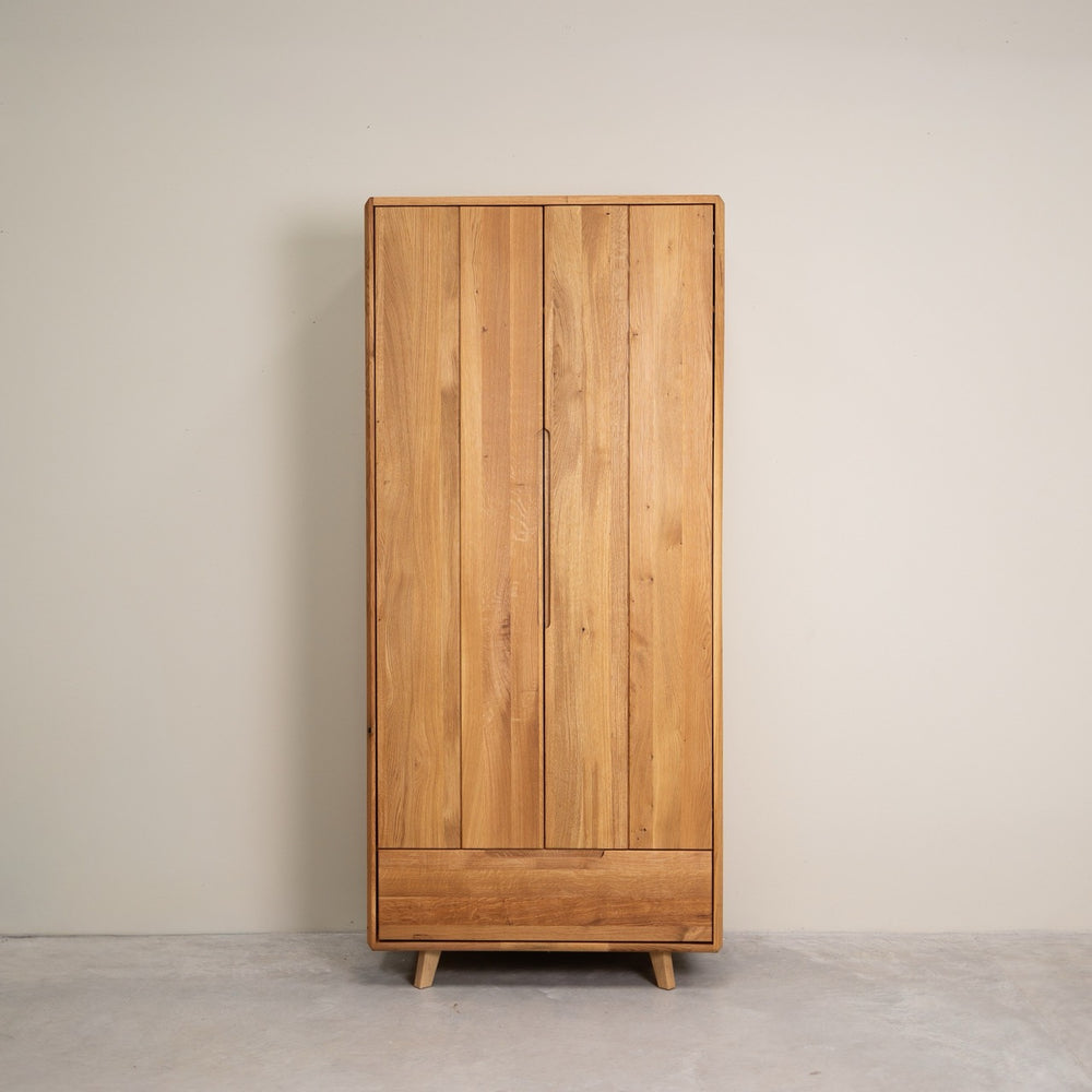Armoire 2 portes en bois massif de chêne Genève - NordicStory