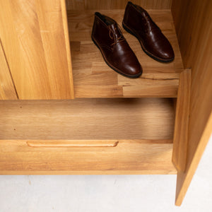 Armoire 2 portes en bois massif de chêne Genève - NordicStory