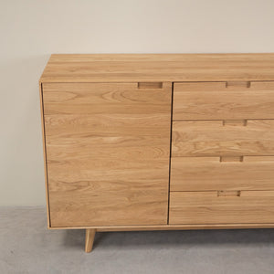 Buffet en bois massif de chêne Escandi Atelier - NordicStory