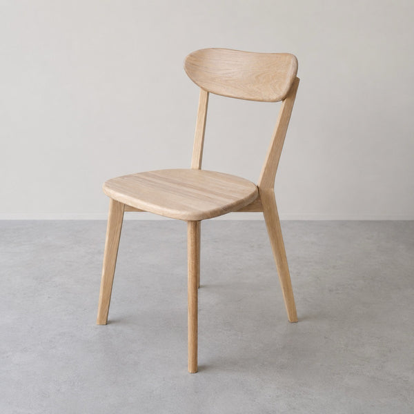 Chaise en bois massif de chêne