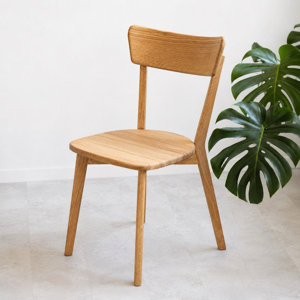Chaise en bois massif de chêne