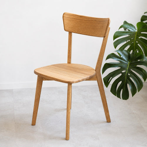 Chaise en bois massif de chêne