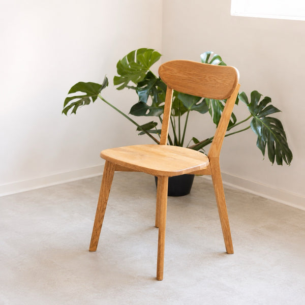 Chaise en bois massif de chêne