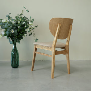 Chaise en bois massif de chêne Nova