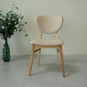 Chaise en bois massif de chêne Nova