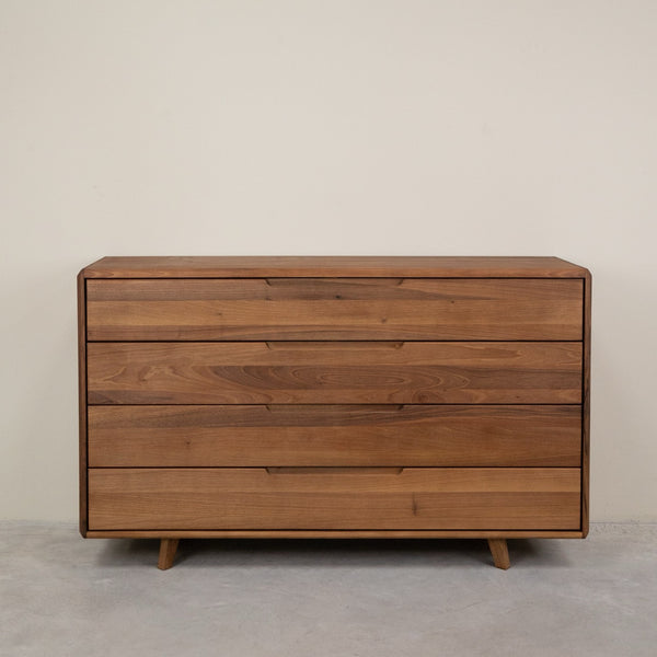 Commode en noyer massif