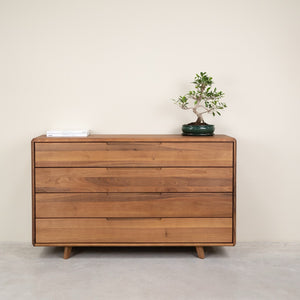 Commode en noyer massif