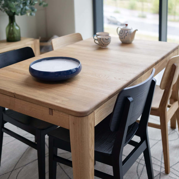 VESKOR Mesa de comedor extensible rectangular de madera de roble DANIA sostenible estilo nordico Mobel.Store