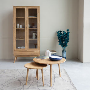 VESKOR Vitrina de madera maciza de roble MALMO Mobel.Store