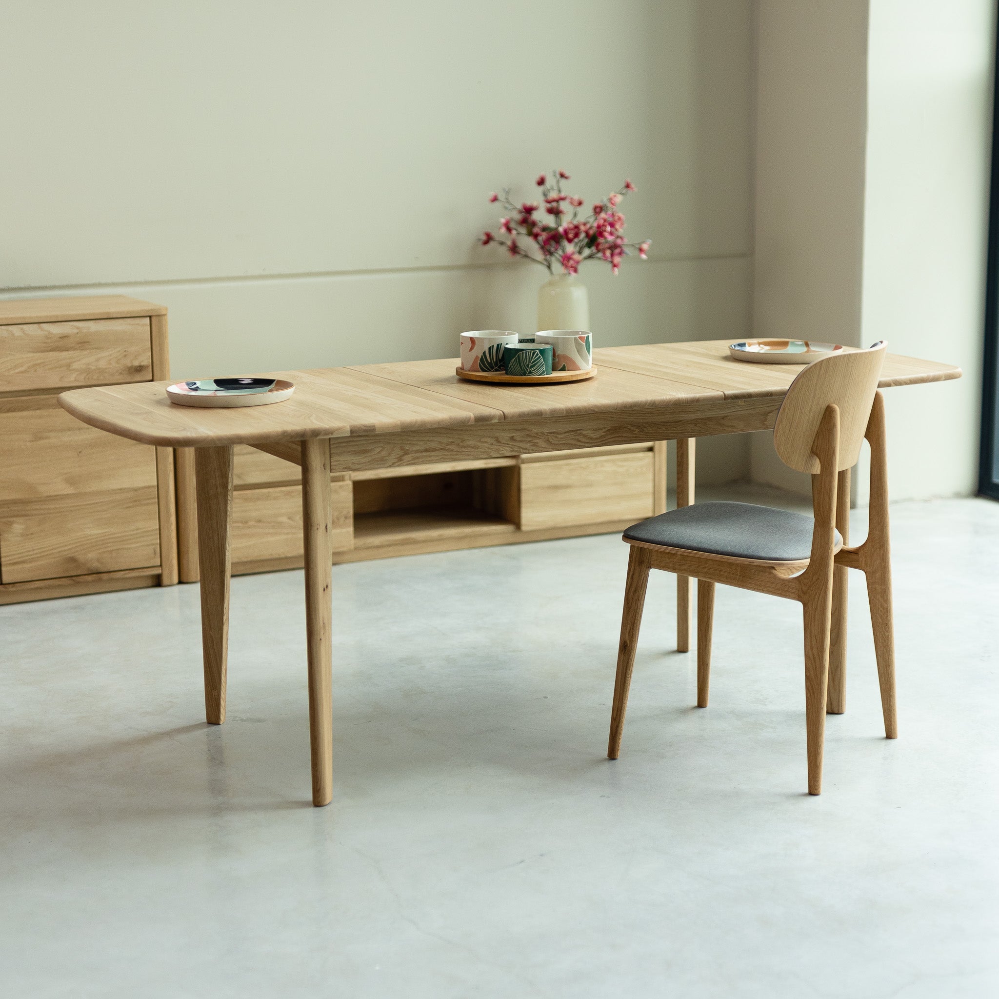 NordicStory Table Ă  manger extensible en bois de chĂȘne massif Monty