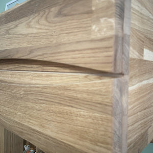 Meuble TV suspendu Malmo en bois massif de chêne - 160 x 36 x 29 cm - VESKOR