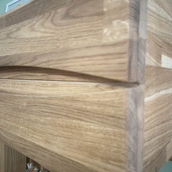 Meuble TV suspendu Malmo en bois massif de chêne - 160 x 36 x 29 cm - VESKOR