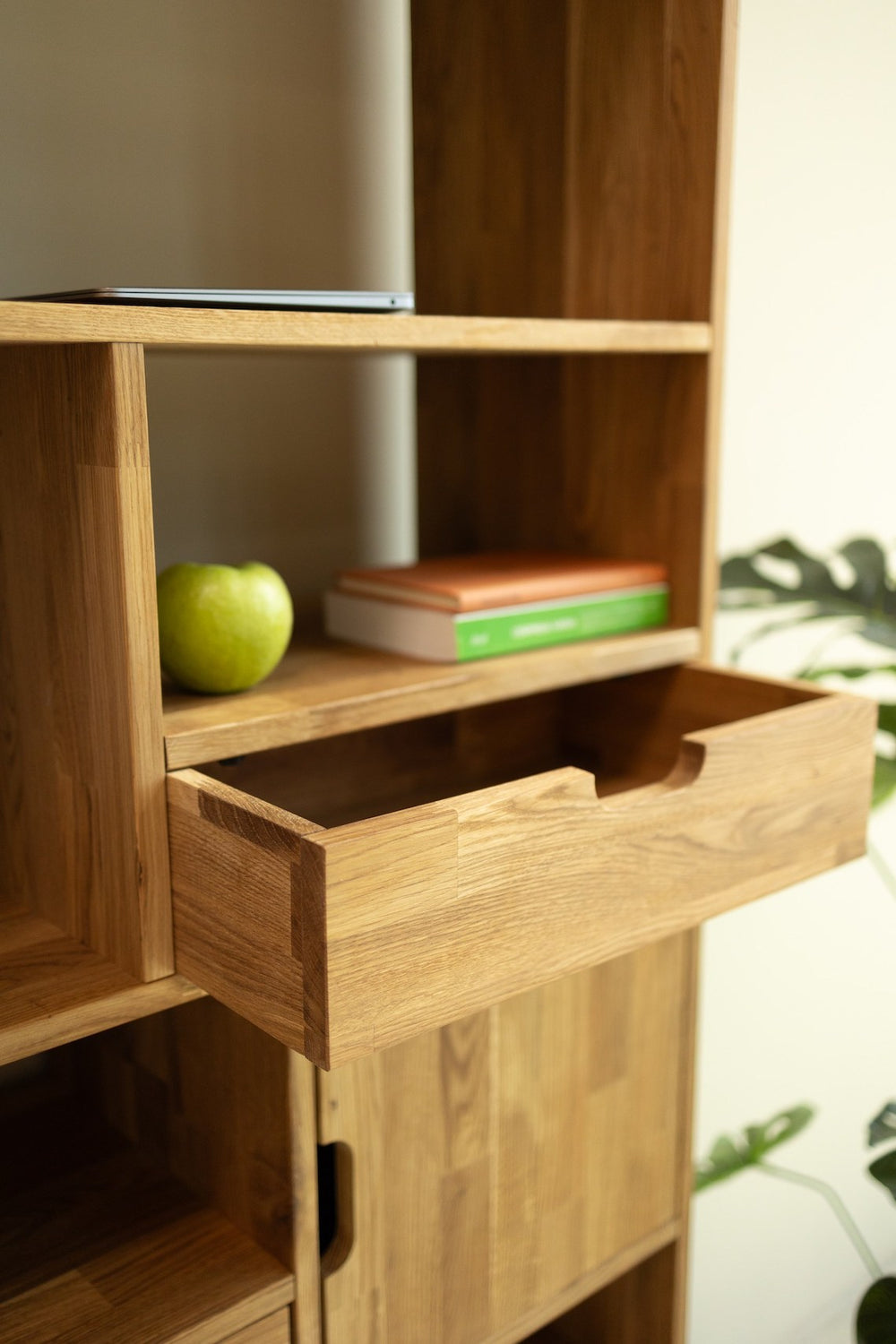 Bibliothèque en bois massif de chêne Escandi 3 – 100 x 35 x 182,4 cm - NordicStory