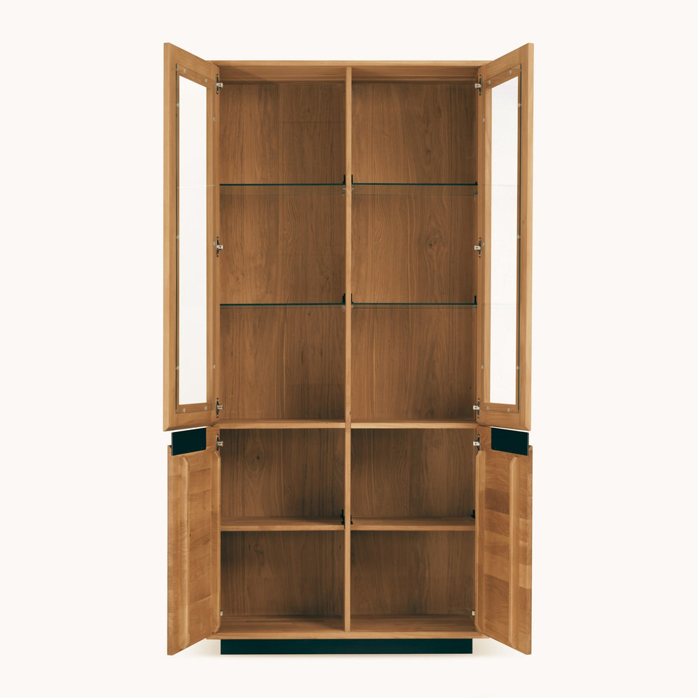 NordicStory_Vitrina_de_madera_maciza_roble_sostenible_vitrina_moderna