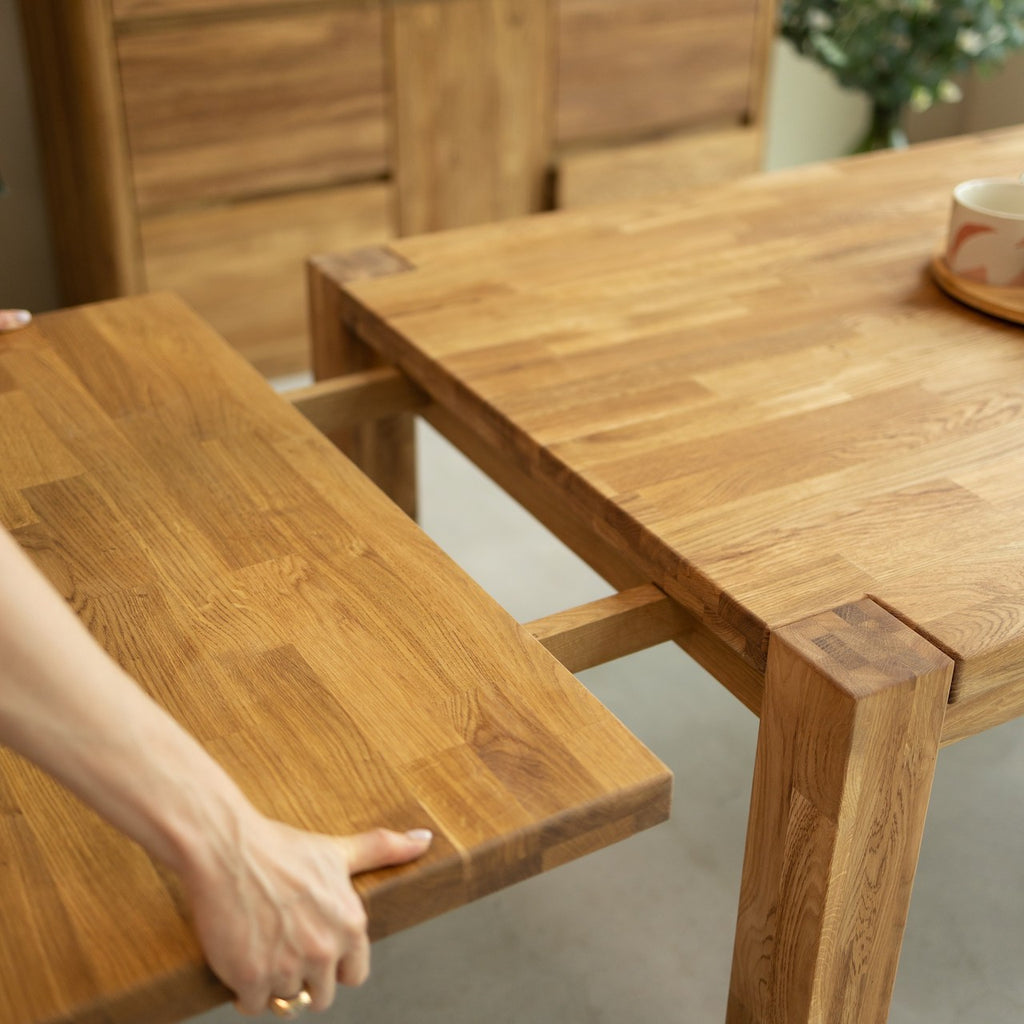 Table de salle à manger à rallonge en chêne massif durable