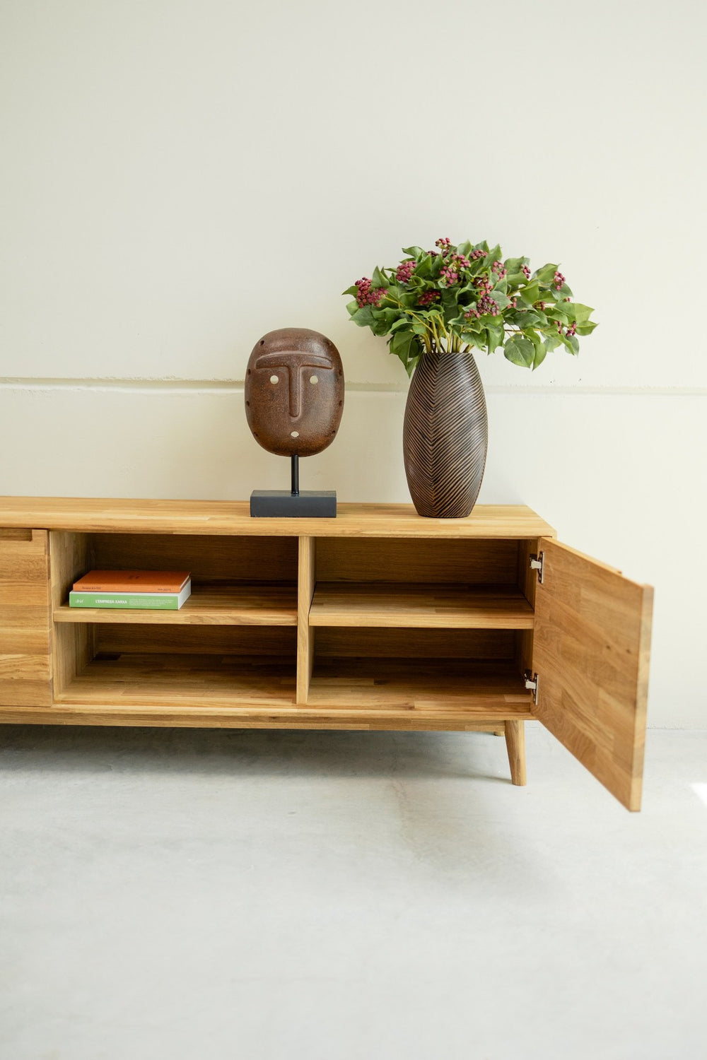 Meuble TV en bois massif de chêne durable style scandinave