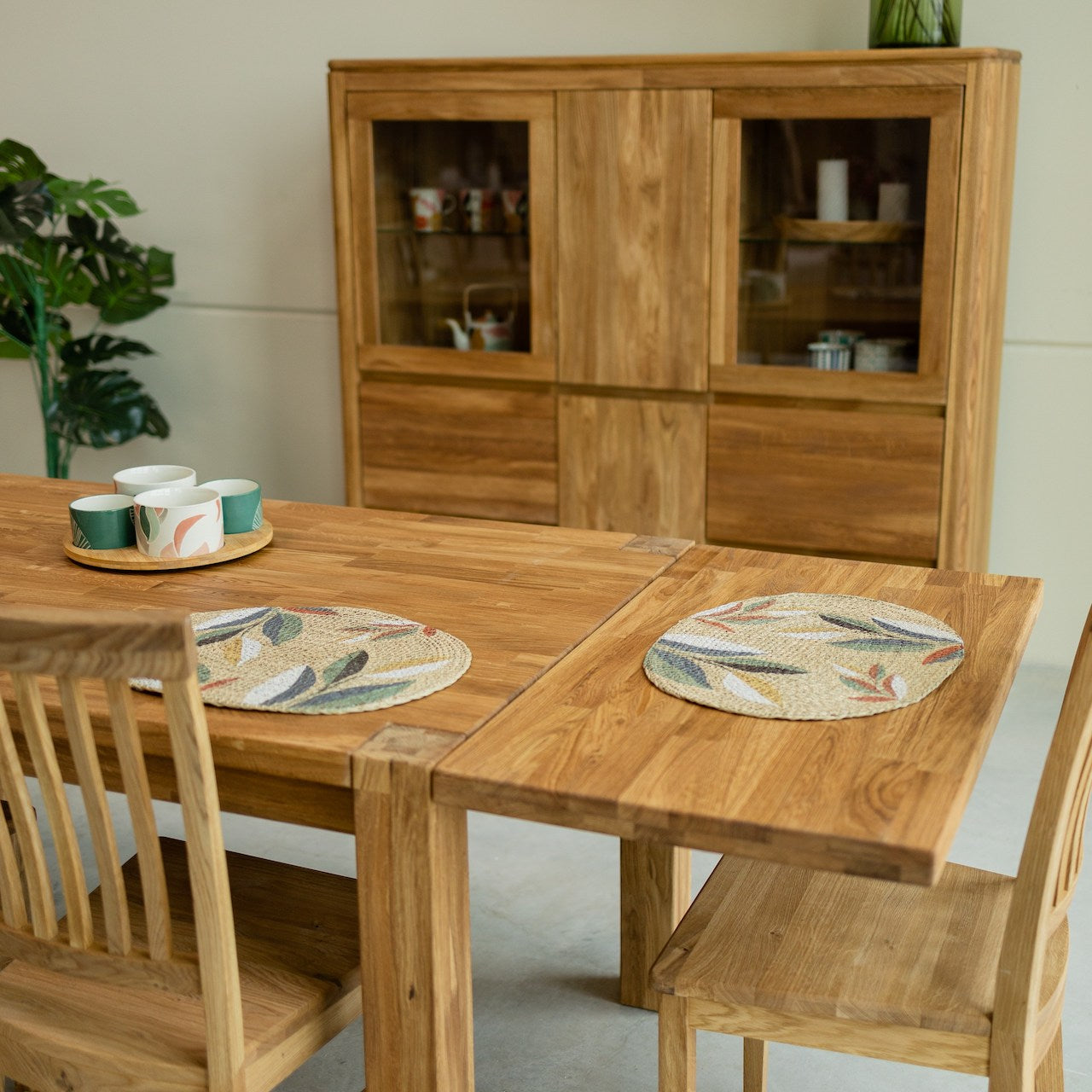 Table de salle à manger en bois massif avec rallonge (Gebraucht) in