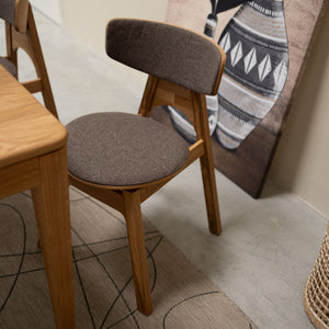 Chaise en bois massif de chêne Frida, revêtement Gris/Marron - Lot de 2 ou 4 chaises - VESKOR