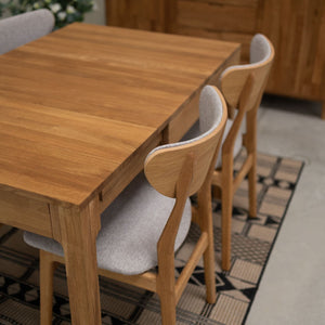 Chaise en bois massif de chêne Maxwell, revêtement Gris - Lot de 2 ou 4 chaises - VESKOR