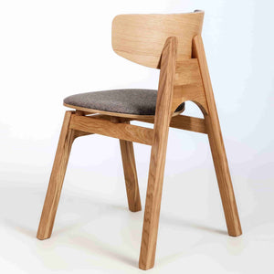 NordicStory de madera maciza de roble tapizada de la colección Frida Mueble nórdico con un diseño moderno Roble.Store